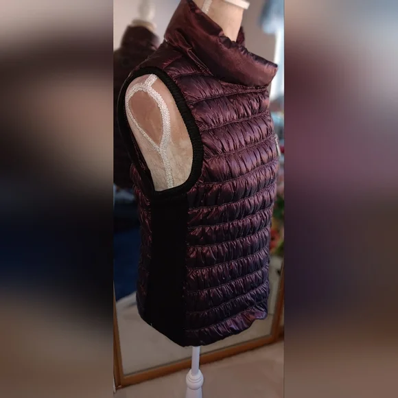 Calvin Klein~Women's Performance Down Quilted Purple Black Puffer Vest - Picture 12 of 12
